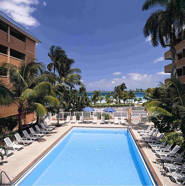 Nassau Palm Hotel Buitenkant foto